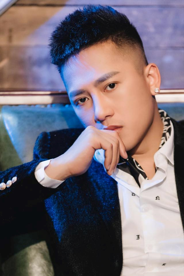 Tung bản thu chính thức Ngắm hoa lệ rơi, Hoa Vinh bị Châu Khải Phong dọa kiện